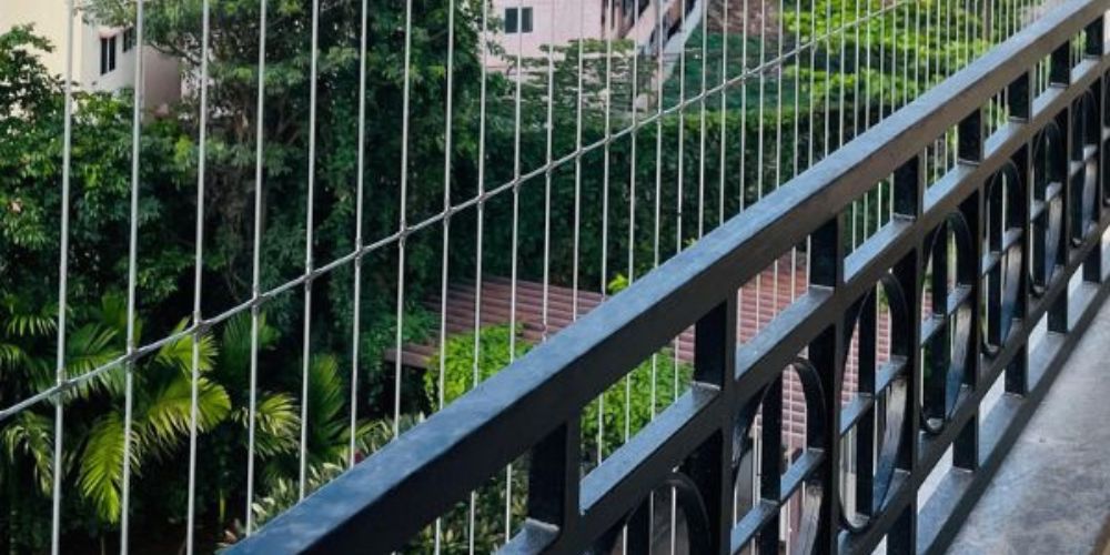 Invisible Grill for Child Safety